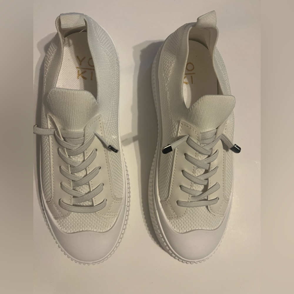 YOKI Women’s Sneakers